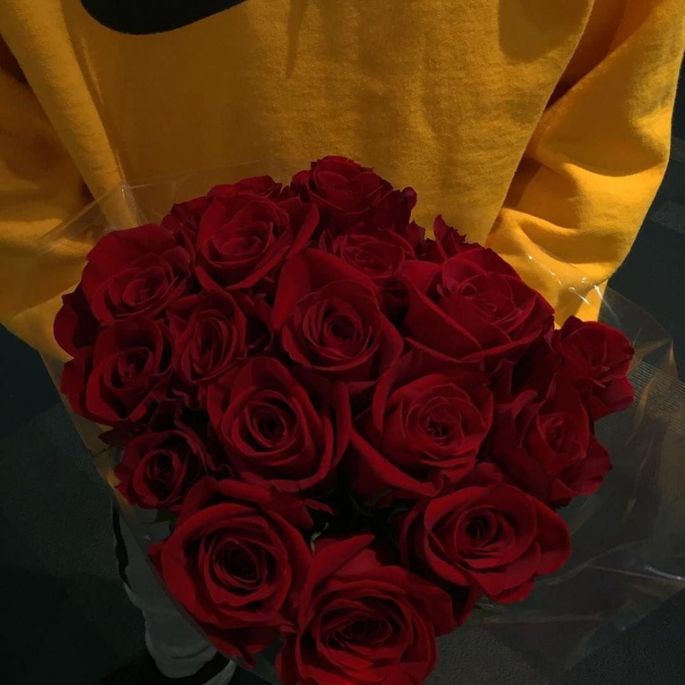Букет красных роз Эстетика