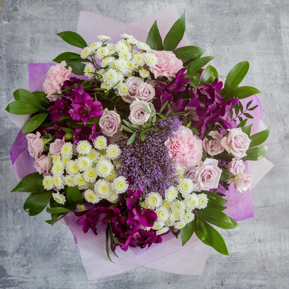 Букеты цветов с альстромерией на день рождения