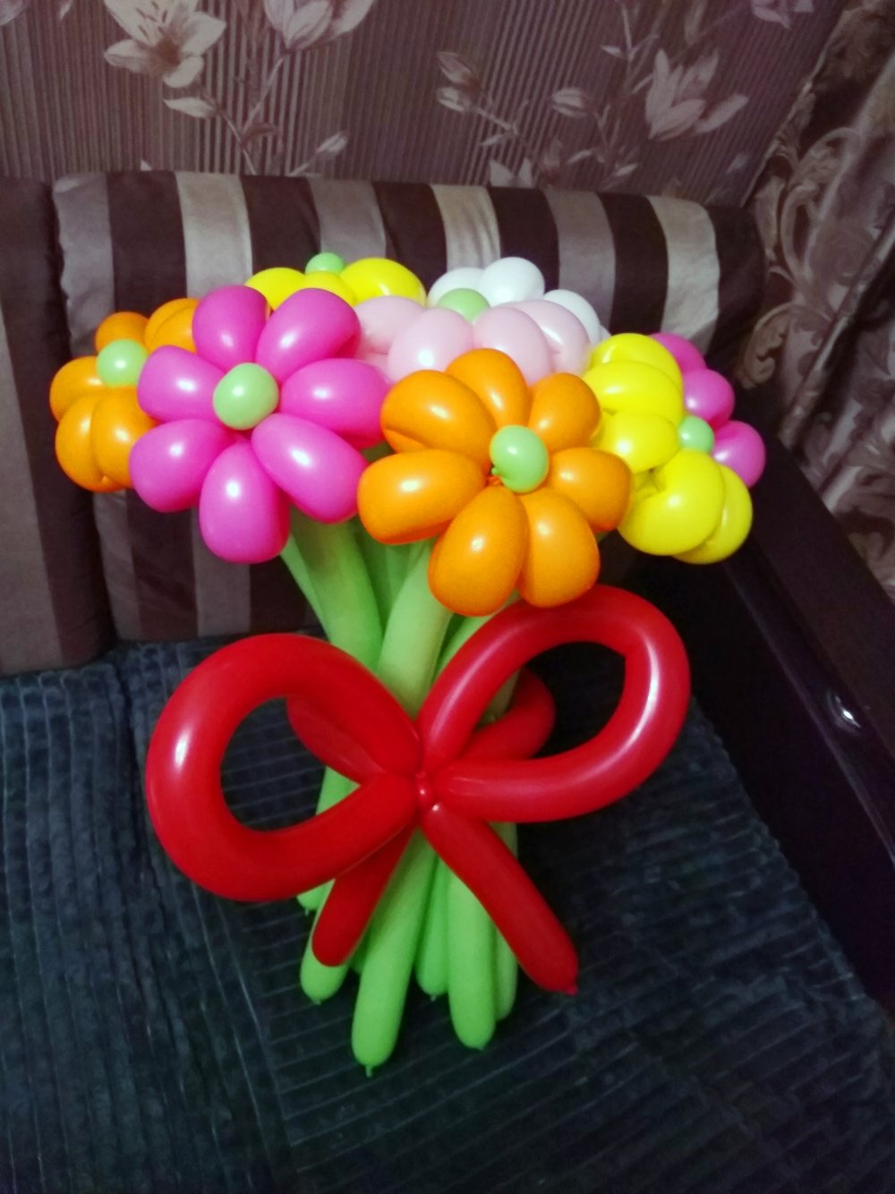 Букеты из воздушных шаров на день рождения