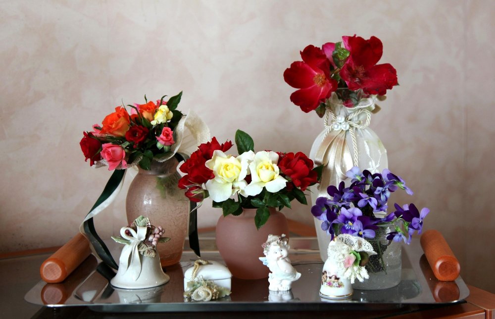 Изысканные вазы с цветами