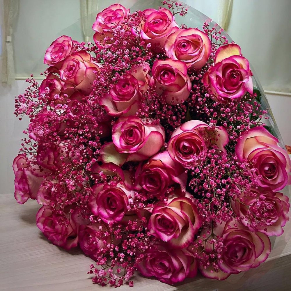 Букет роскошных роз