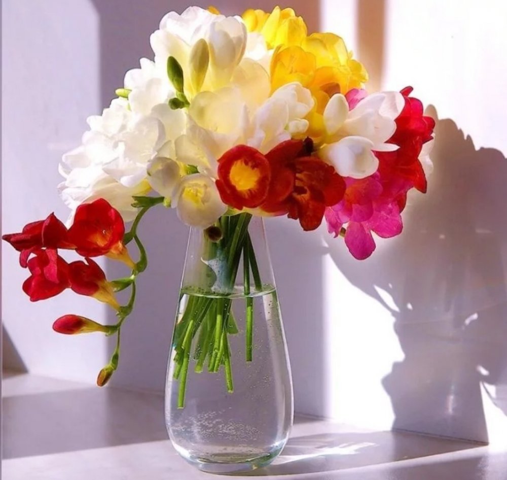 Букеты цветов в вазах