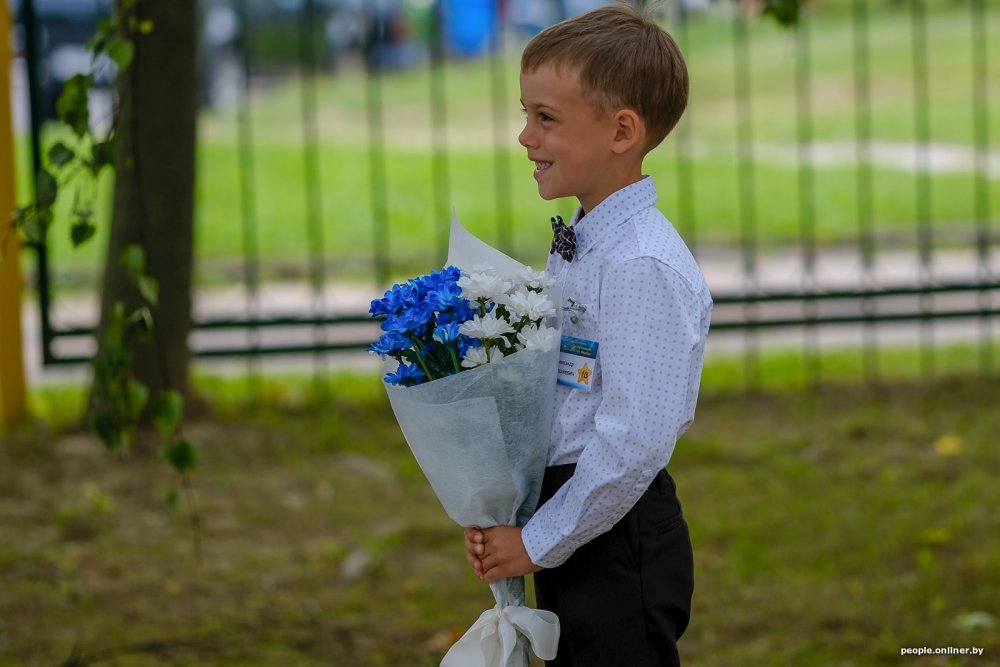 Мальчик первоклассник