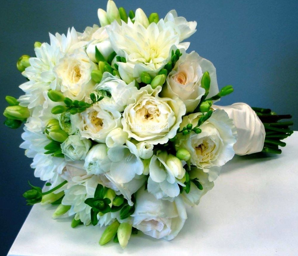 Фрезия букет невесты с розами