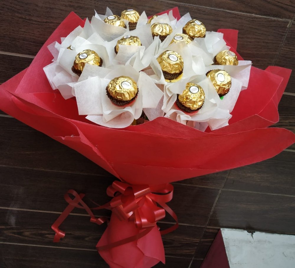 Букет Ferrero Rocher