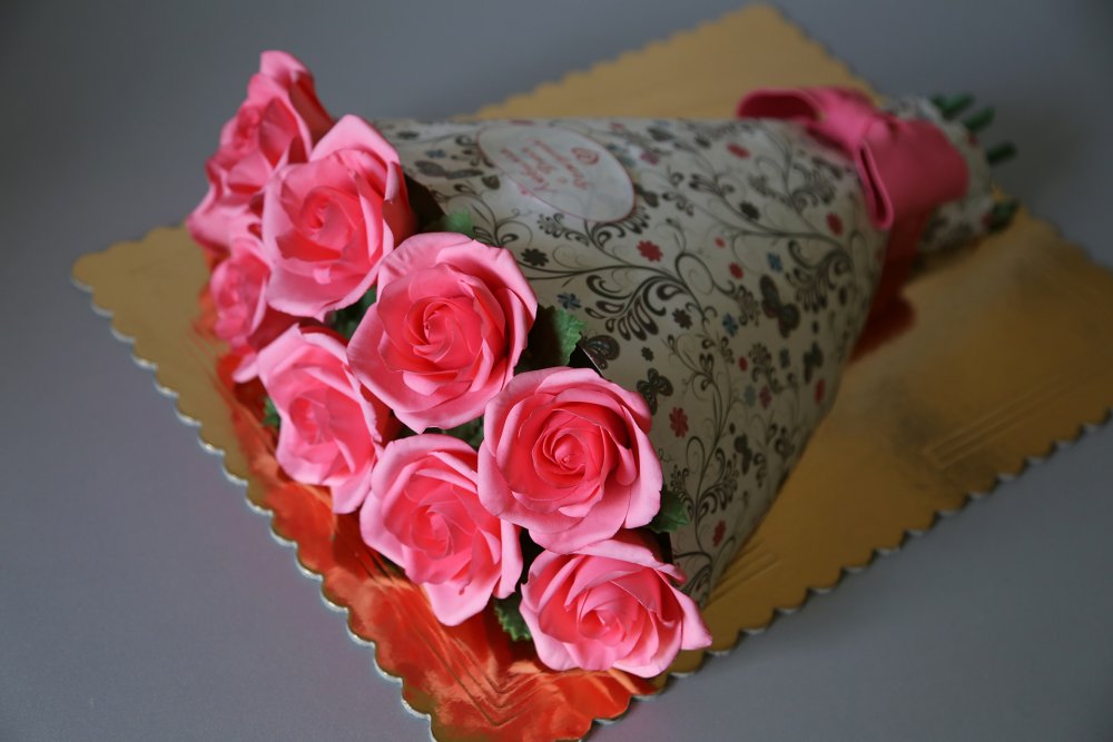 Торт в виде букета цветов