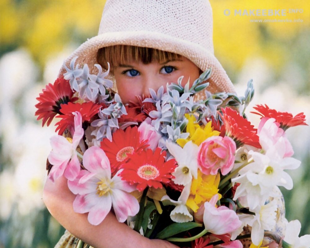 Девочка с цветами