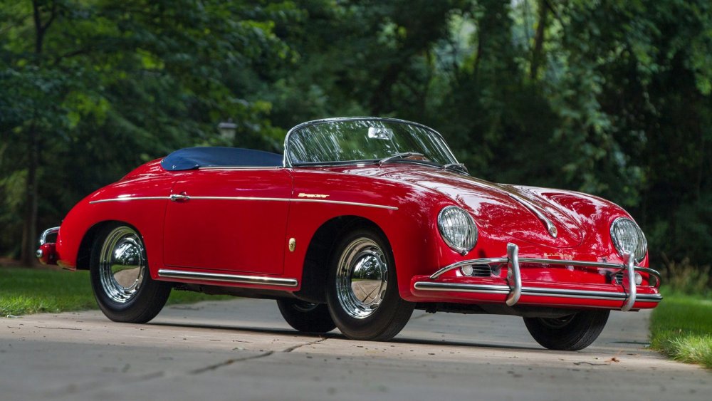 Porsche 356 Speedster с другими машинами