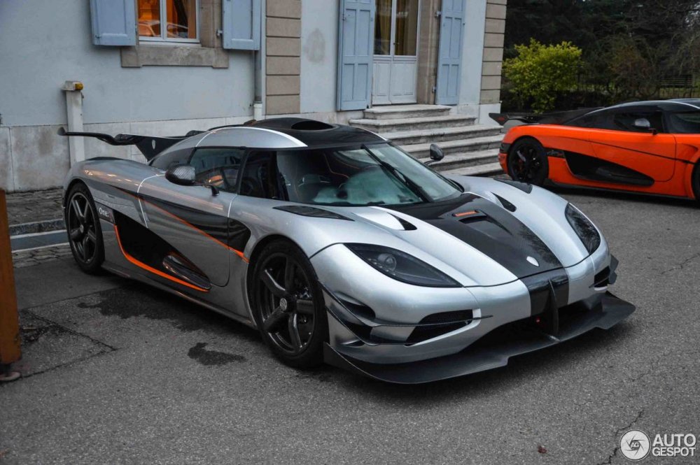 Koenigsegg one салон