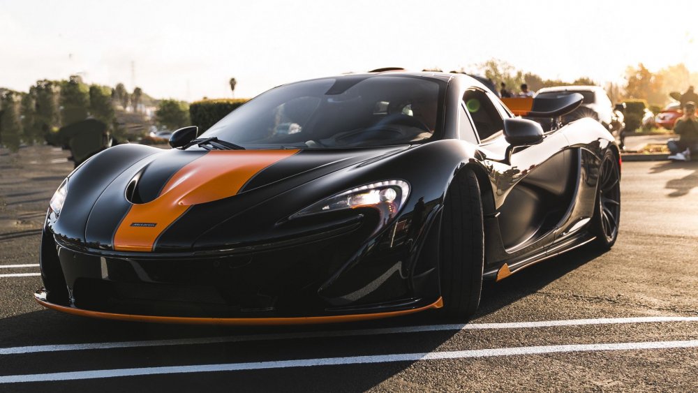 Спорткар MCLAREN p1