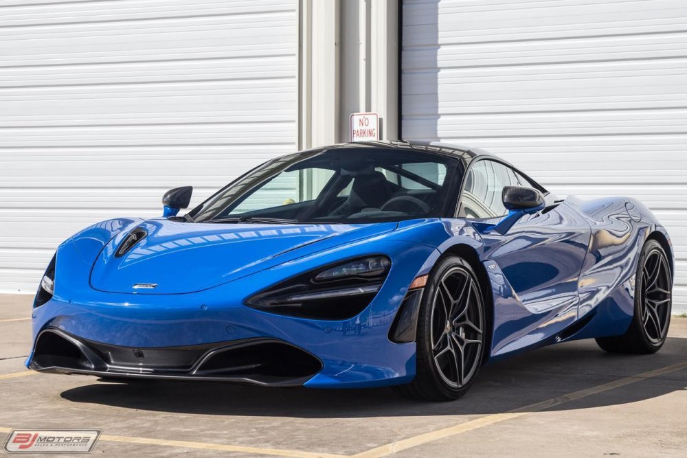 Maclaren 720s синий