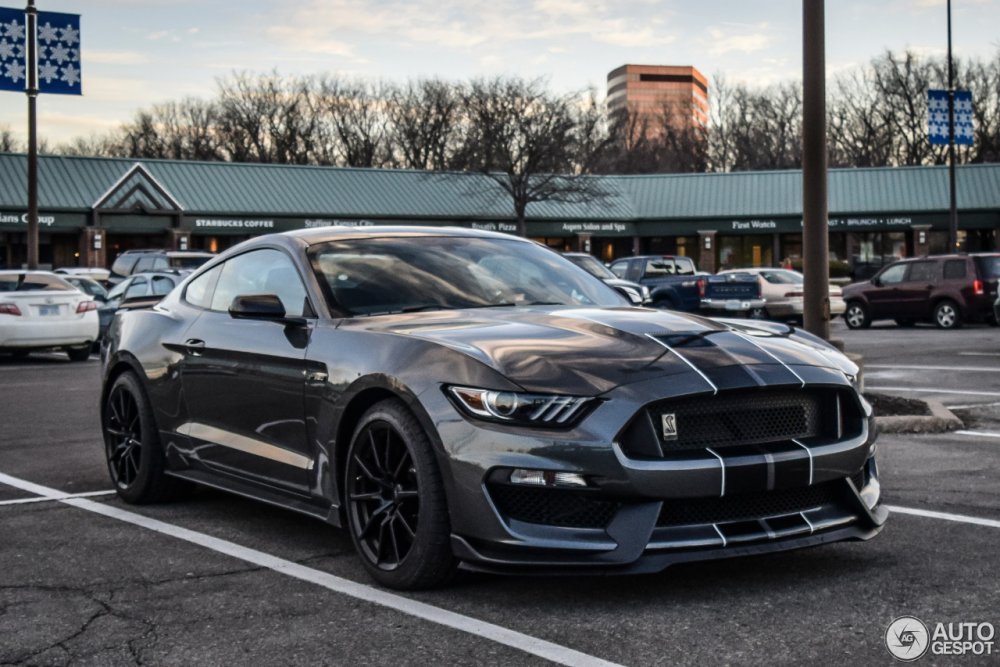 Ford Mustang Shelby gt350 чёрный