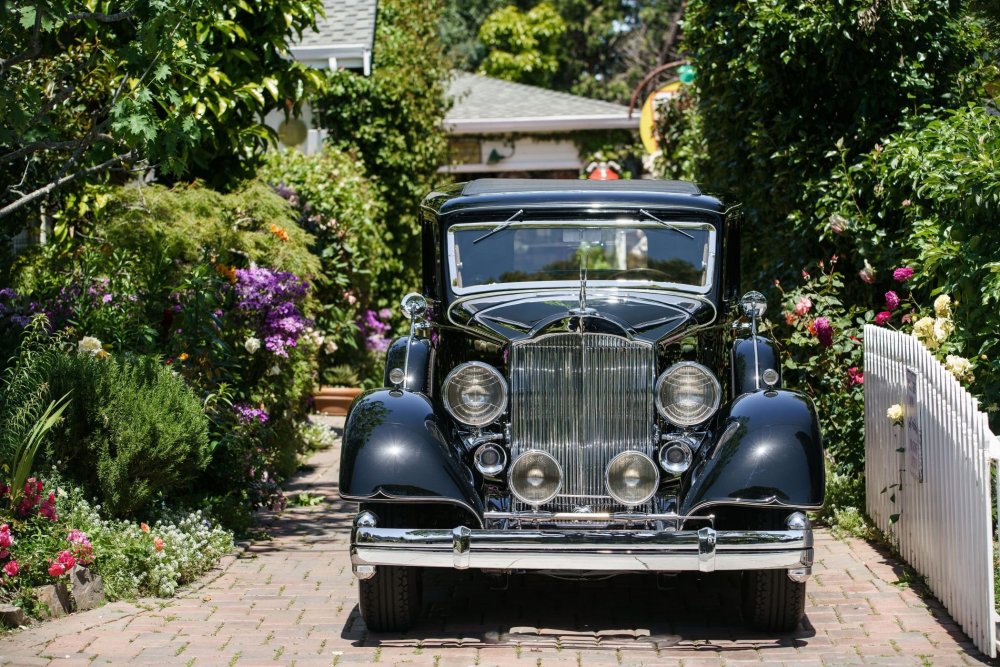 Брошенные автомобили Packard Twelve