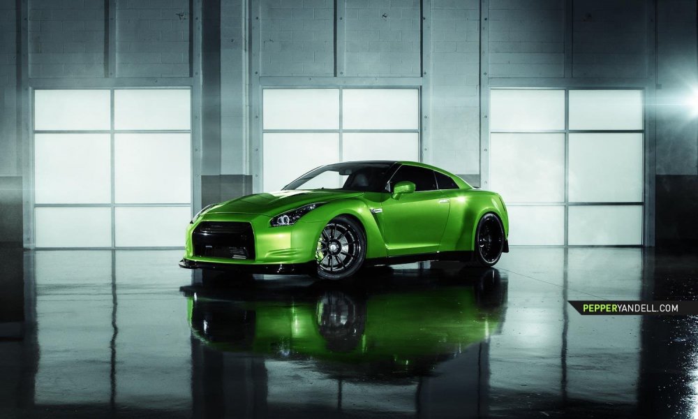 Nissan GTR r35 зеленый