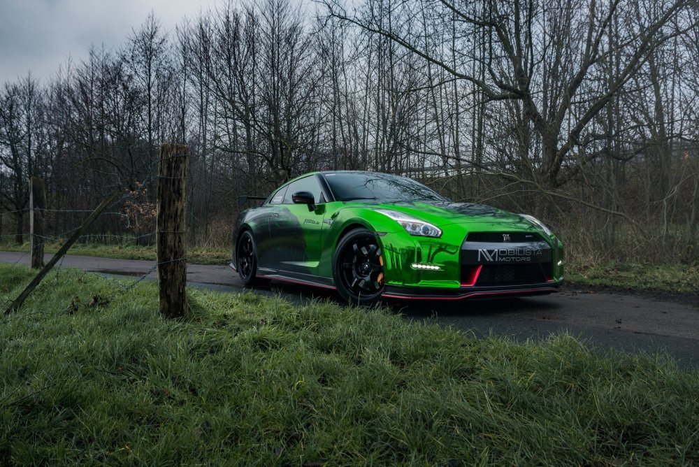 Nissan 370 z Green