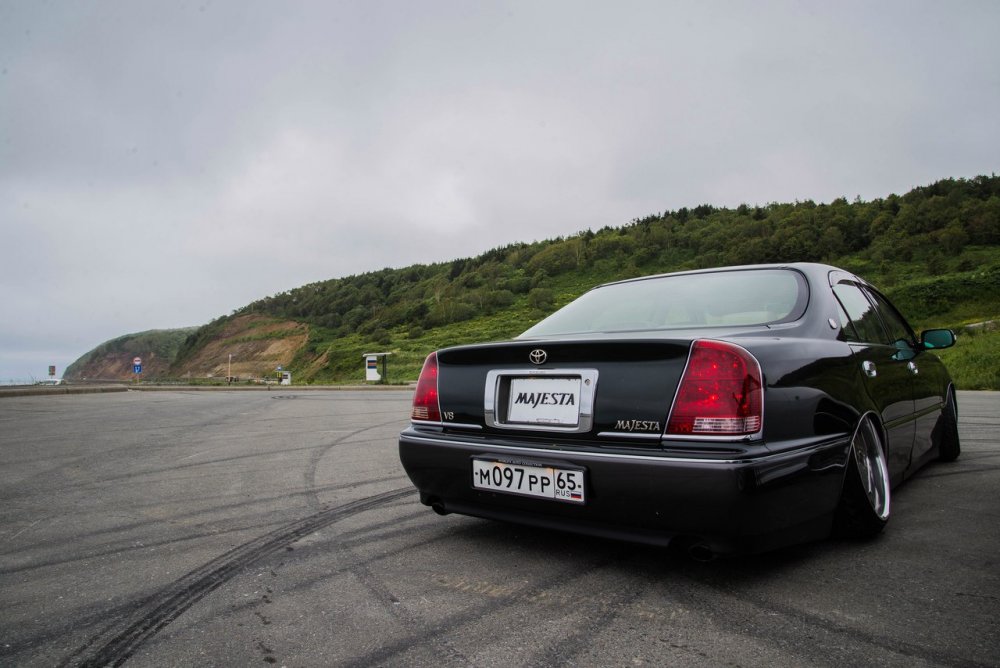 Toyota Crown Majesta 2001