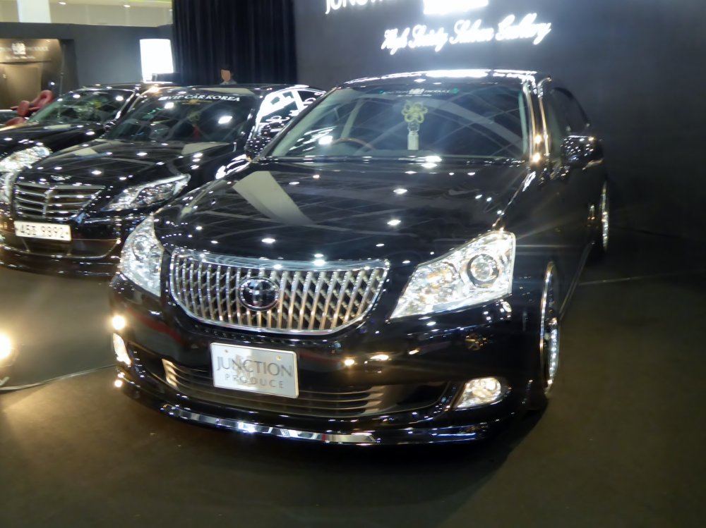 Toyota Crown Majesta 200