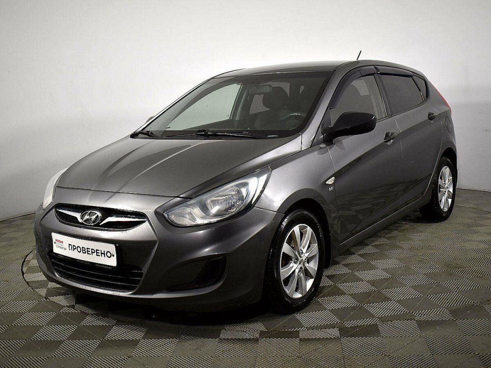 Hyundai Solaris 2011 хэтчбек