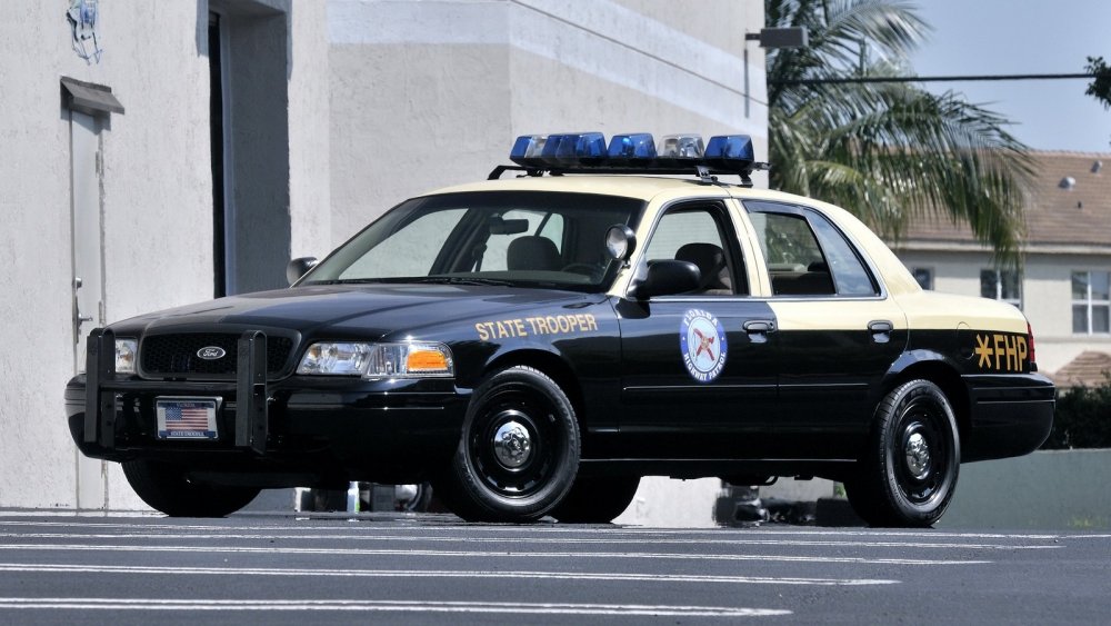 Ford crown victoria police interceptor