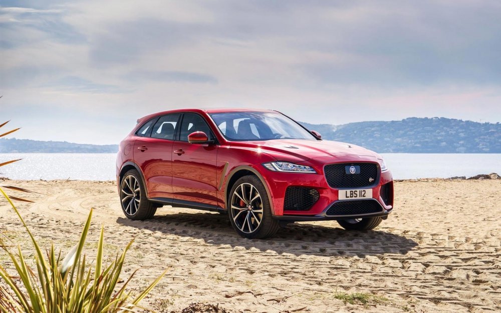 Jaguar f-Pace Red