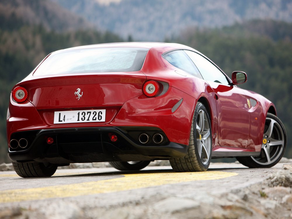 Ferrari FF купе