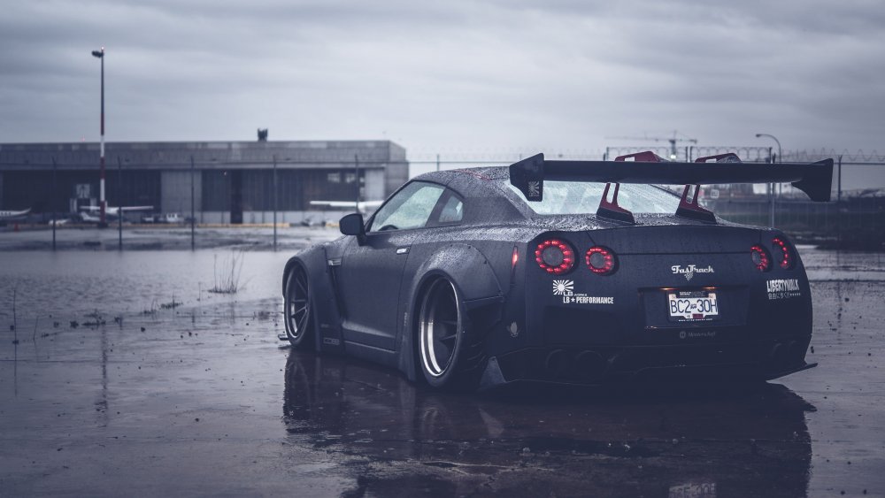 Nissan GTR 35 Black 4k