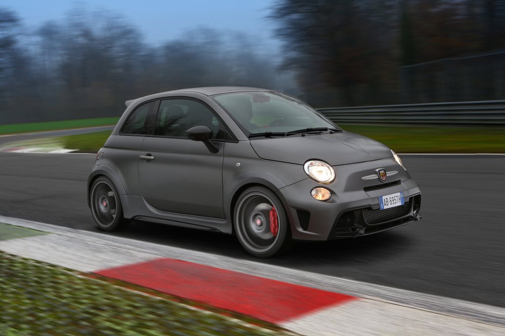 Abarth 124 трехсот сильный турбомотор 1.8,