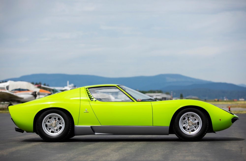 Lamborghini Miura p400