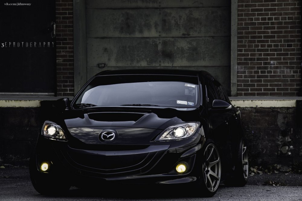 Mazda 3 черная