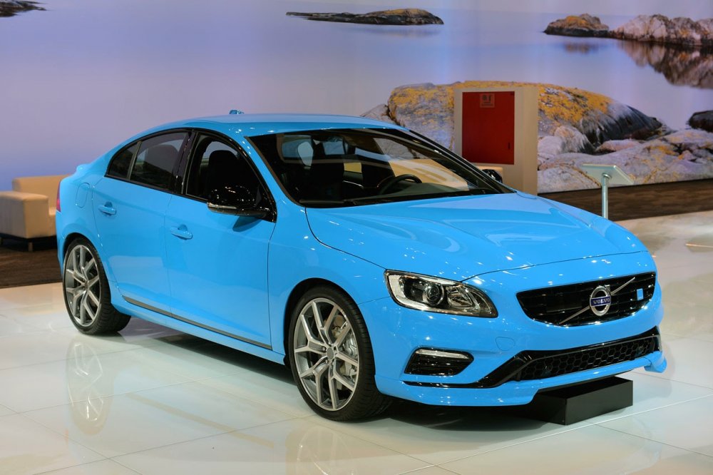 Volvo v60 sedan