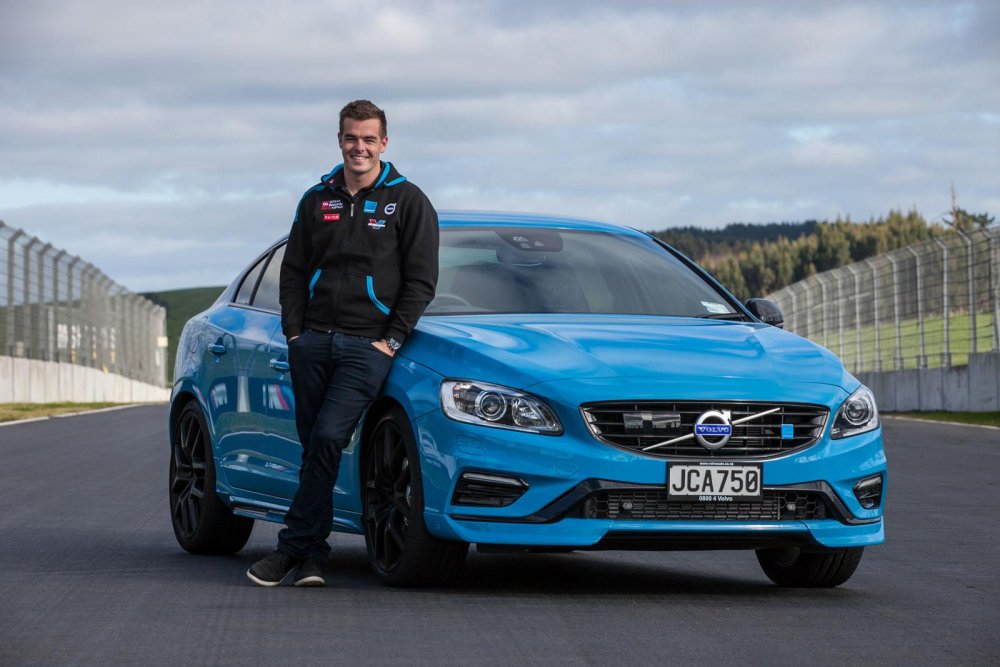 Volvo xc60 Polestar салон