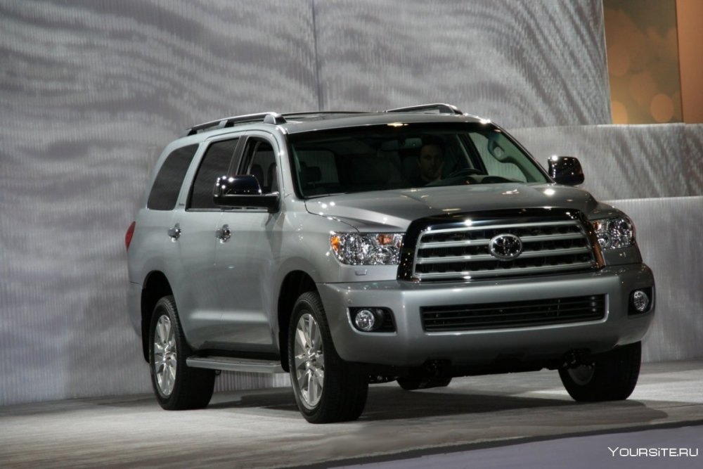 Toyota Sequoia 2017