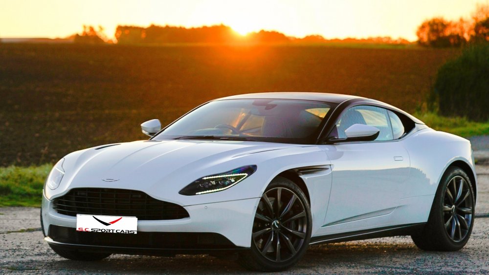 Автомобиль Aston Martin db11