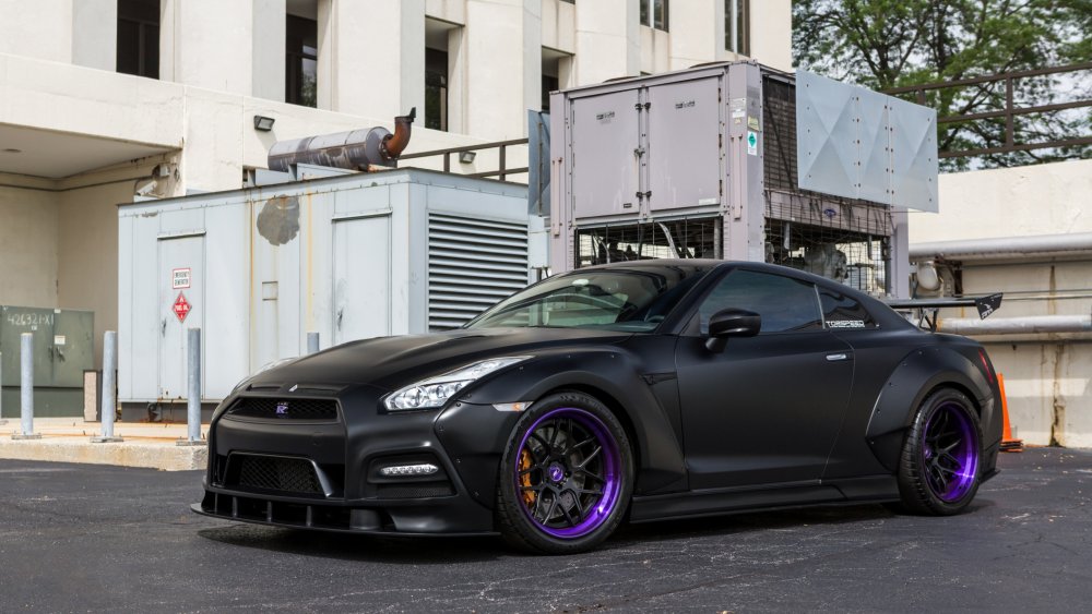 Ниссан Skyline r35