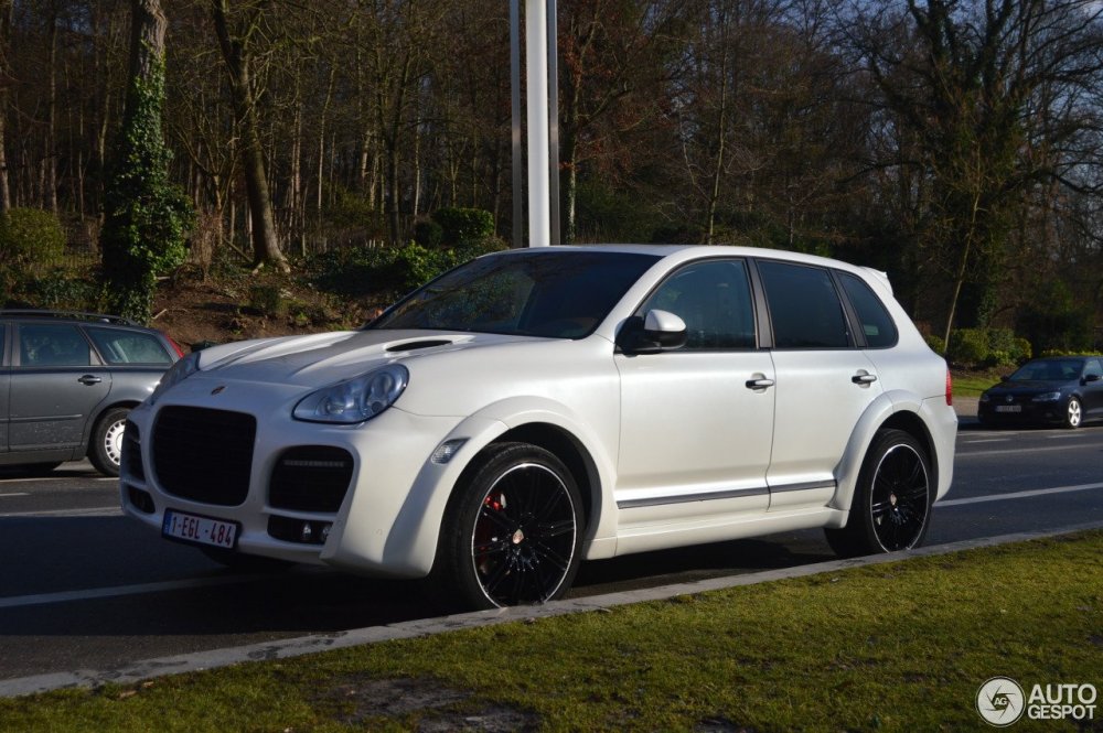 Porsche Cayenne Magnum