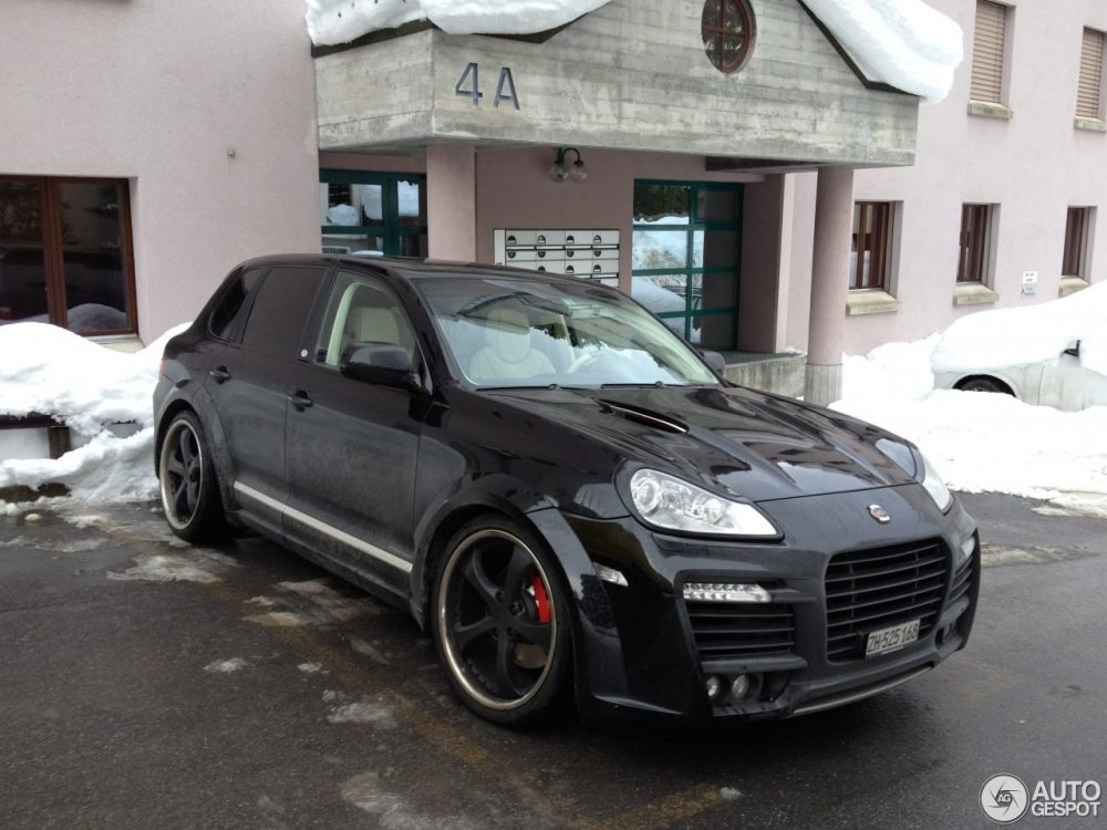 Porsche Cayenne Magnum 2010