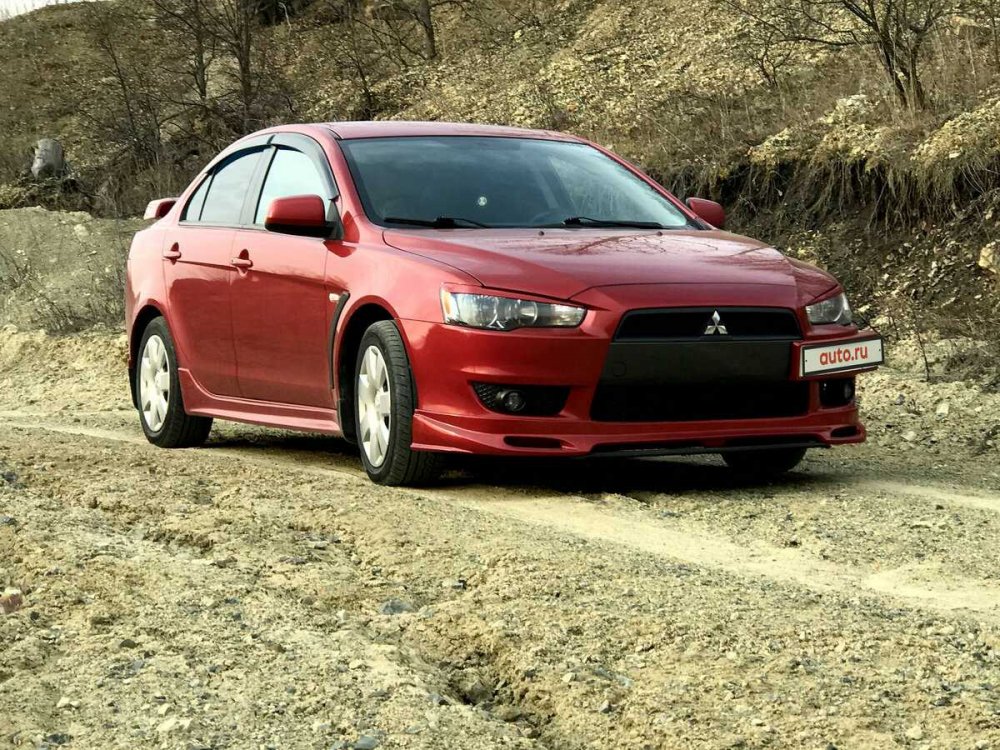 Mitsubishi Lancer x 2011