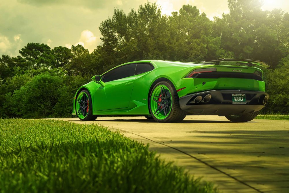 Lamborghini Huracan 3 зеленый