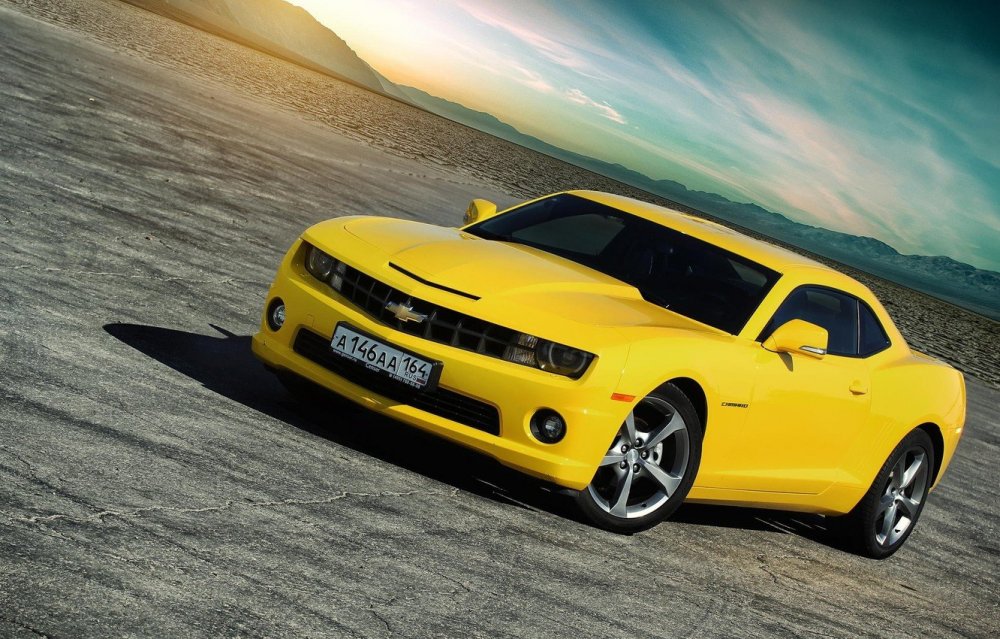 Dodge Challenger Yellow Jacket