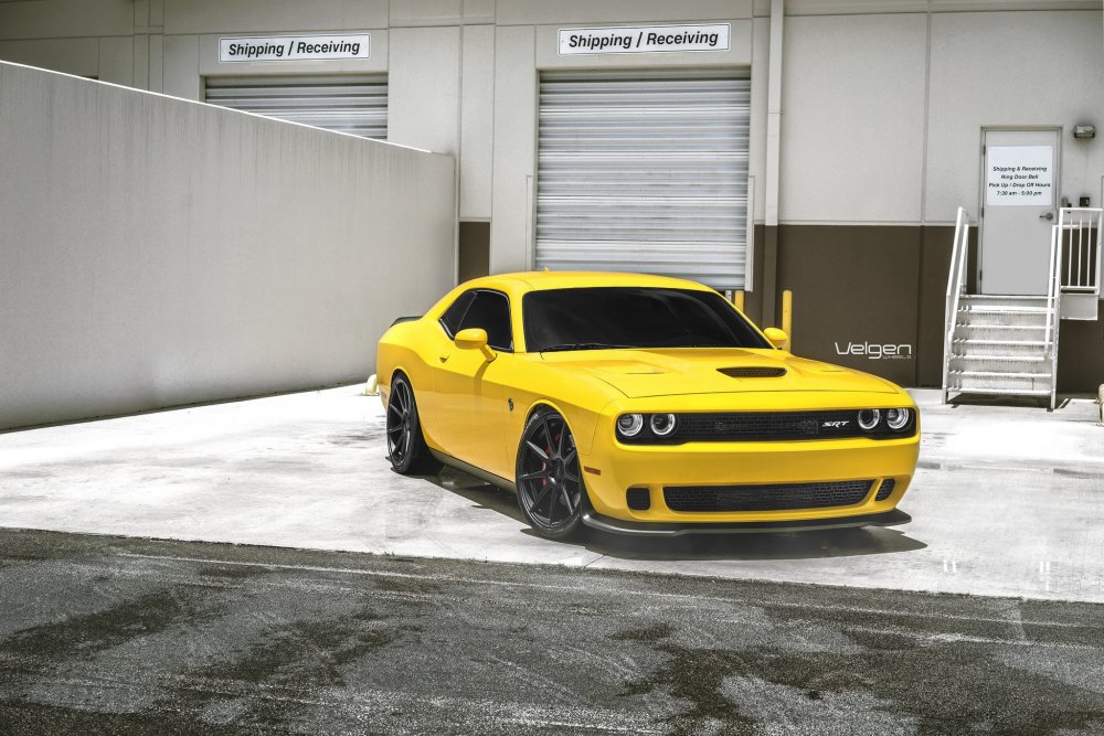 Dodge Challenger Yellow Jacket