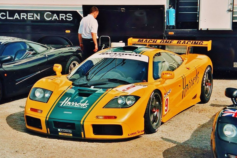 MCLAREN f1 GTR 1995