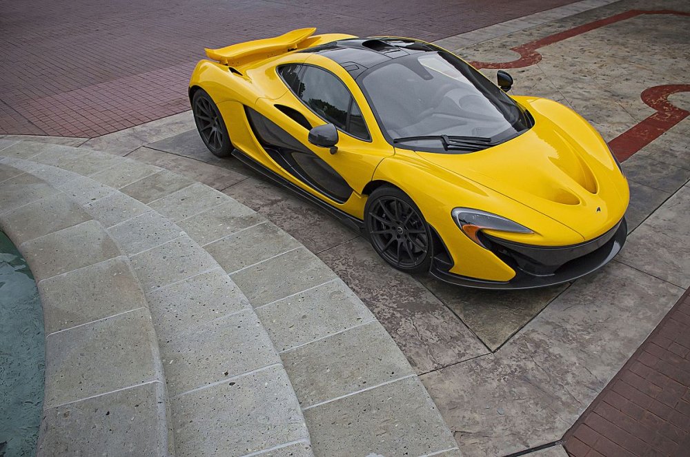 MCLAREN p1 Yellow