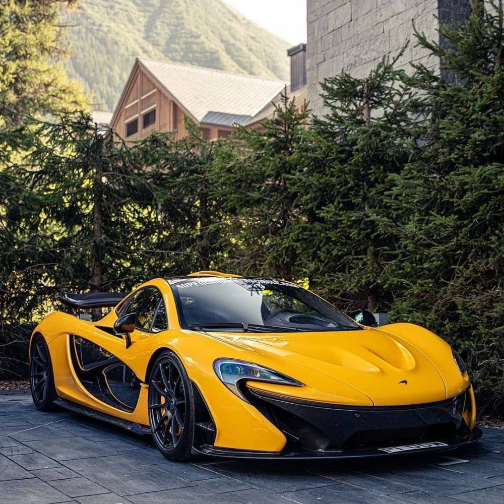 MCLAREN p1 Yellow