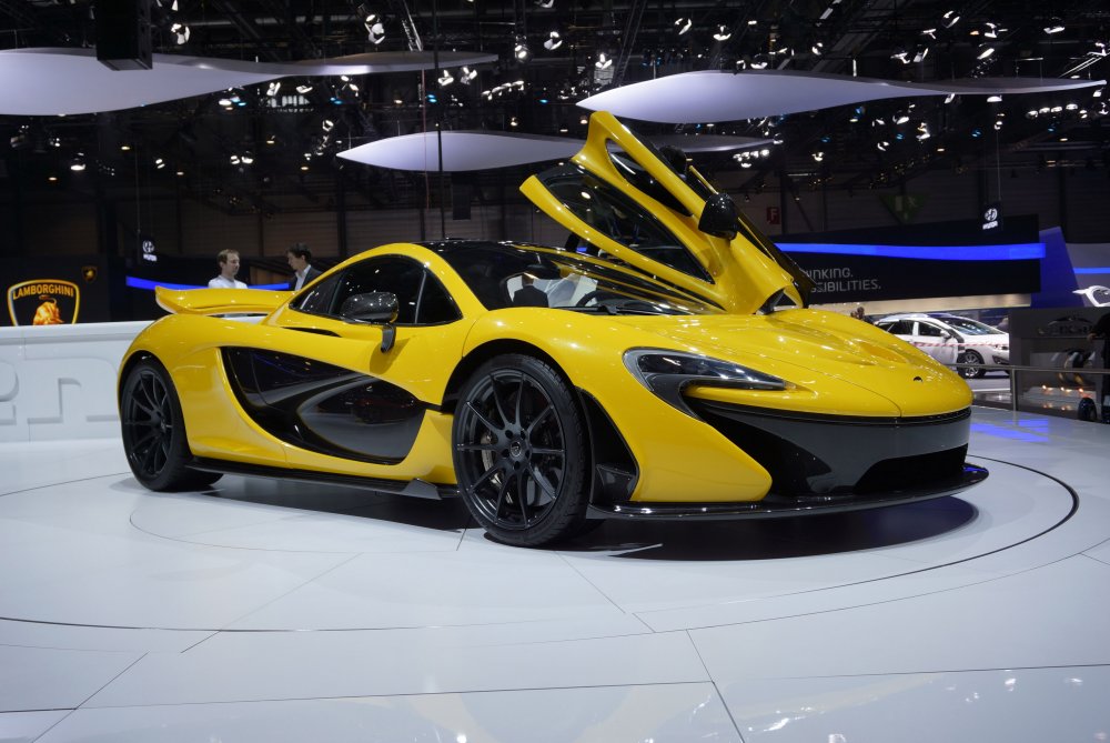 MCLAREN p1 желтый