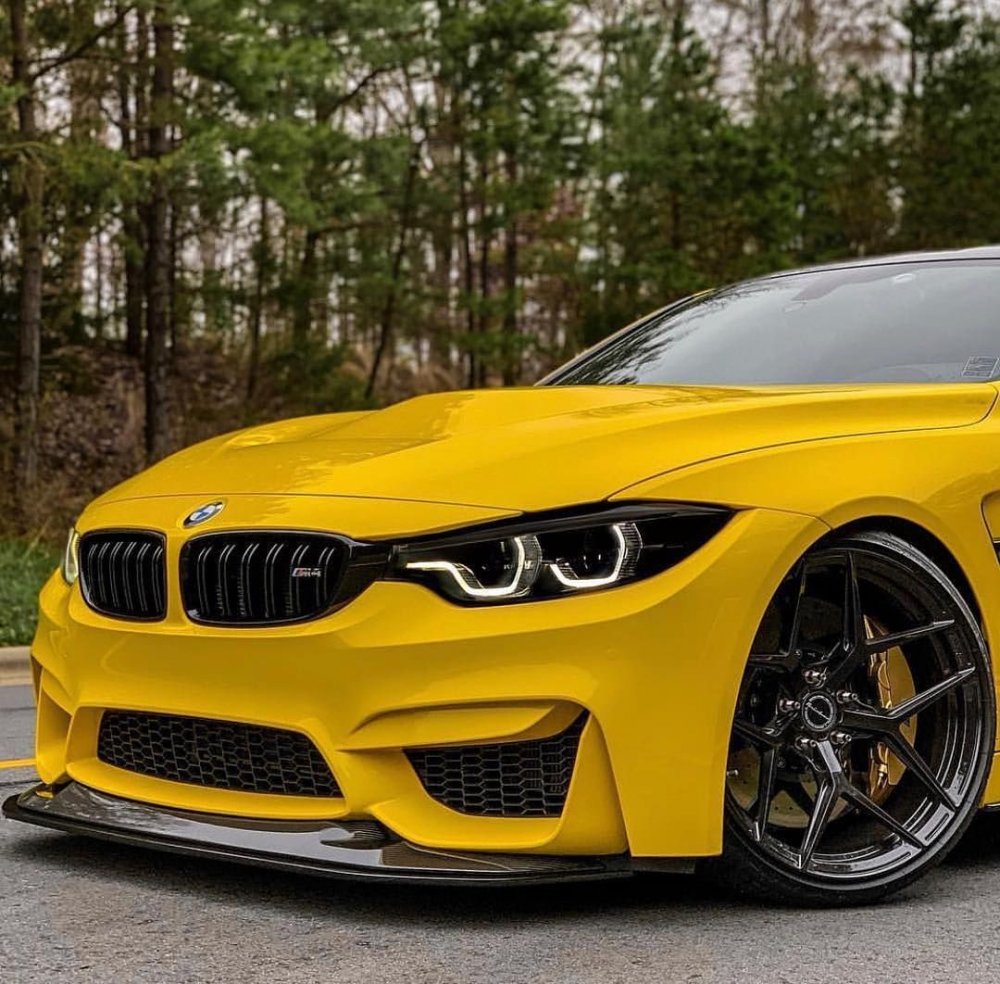 BMW m4 Золотая