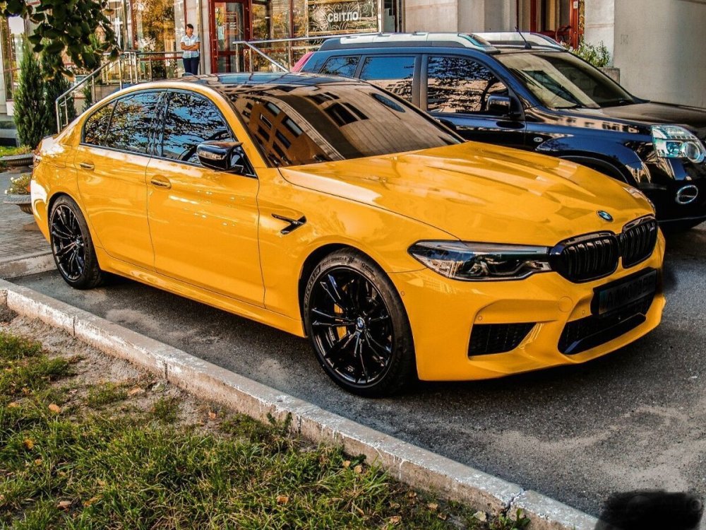 BMW m4 Золотая