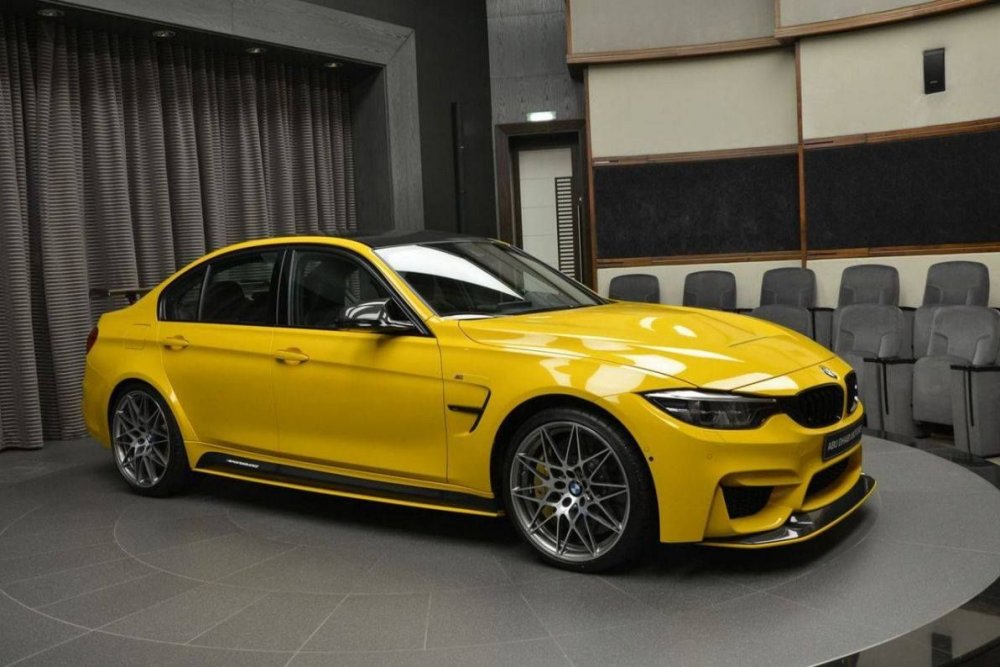 BMW m5 f10 Yellow