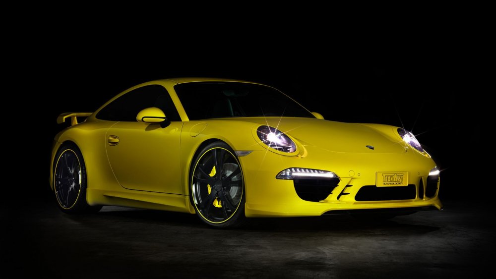 Porsche 911 Turbo s Yellow