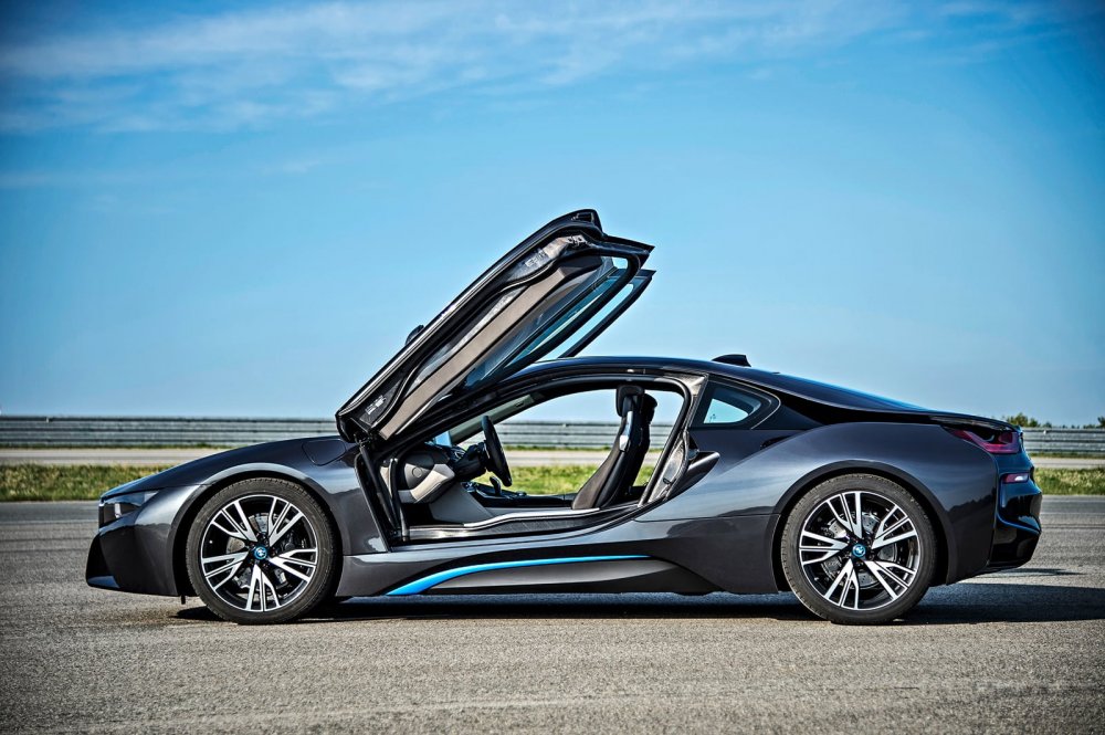 BMW i8 2023