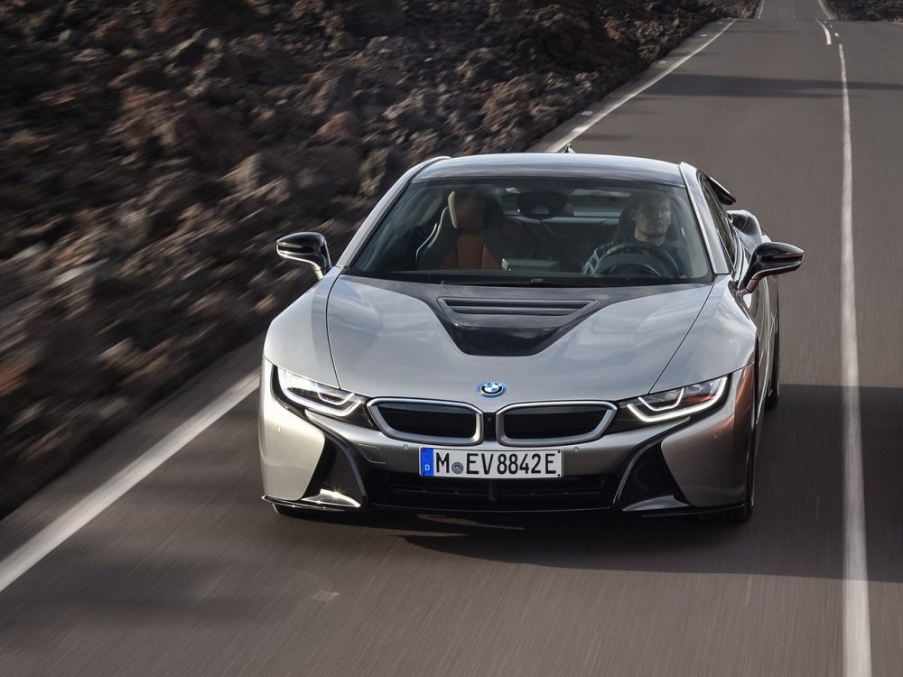 BMW i8 Coupe 2020